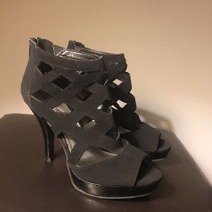 Kenneth Cole Black Heels